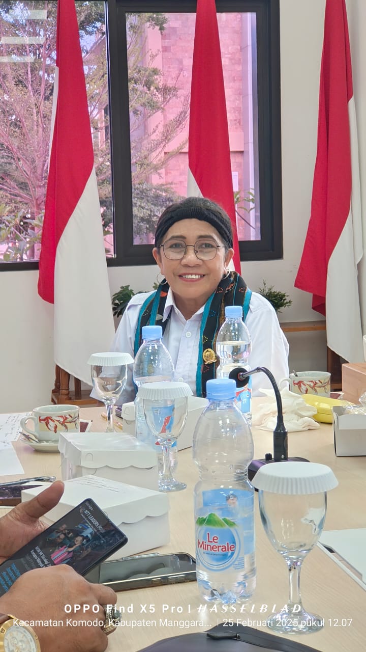 Ana Waha Kolin, S.H, Sekretaris Komisi IV DPRD NTT (foto.doc)